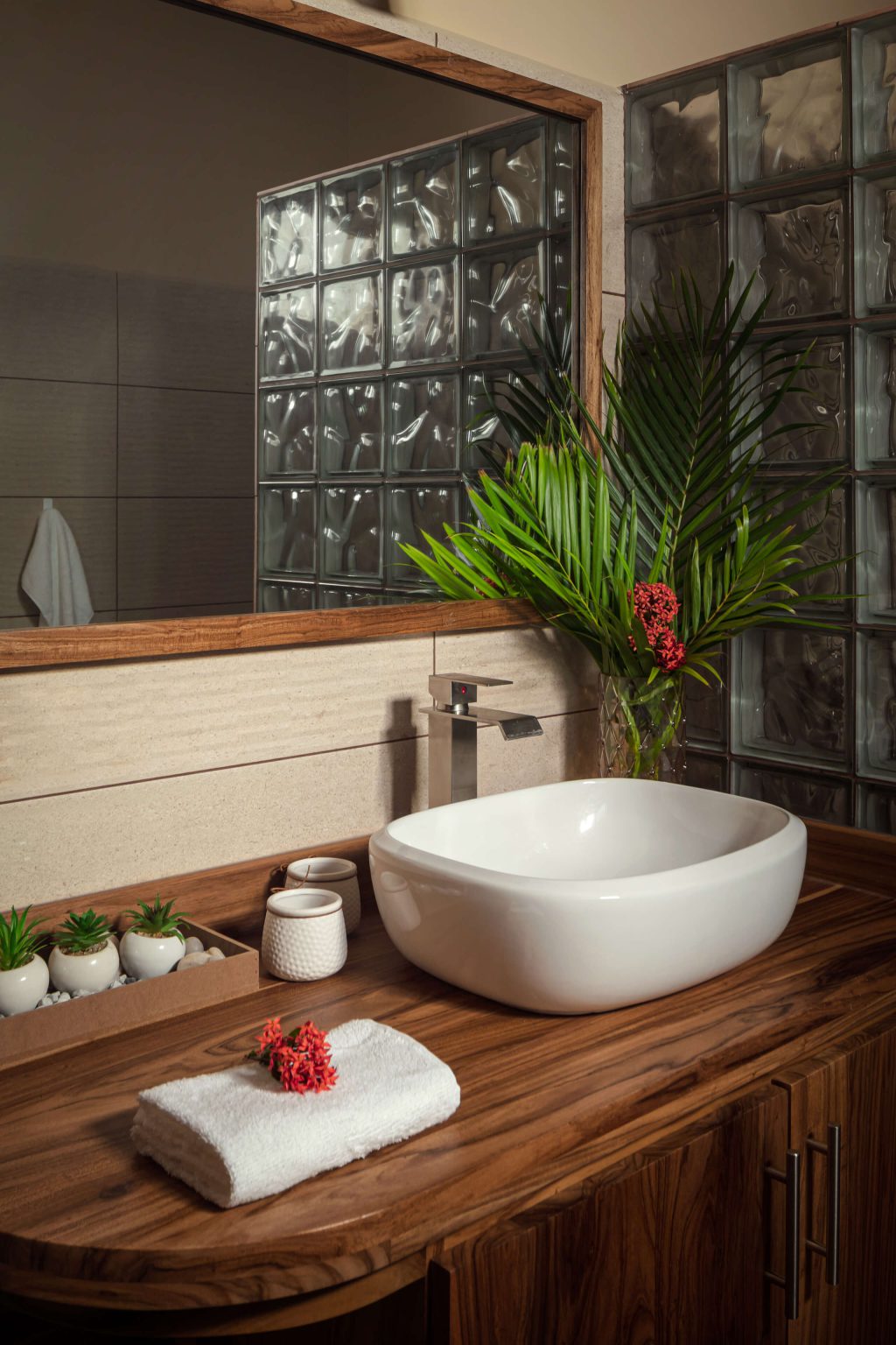 23-15-TC-Bathroom_01